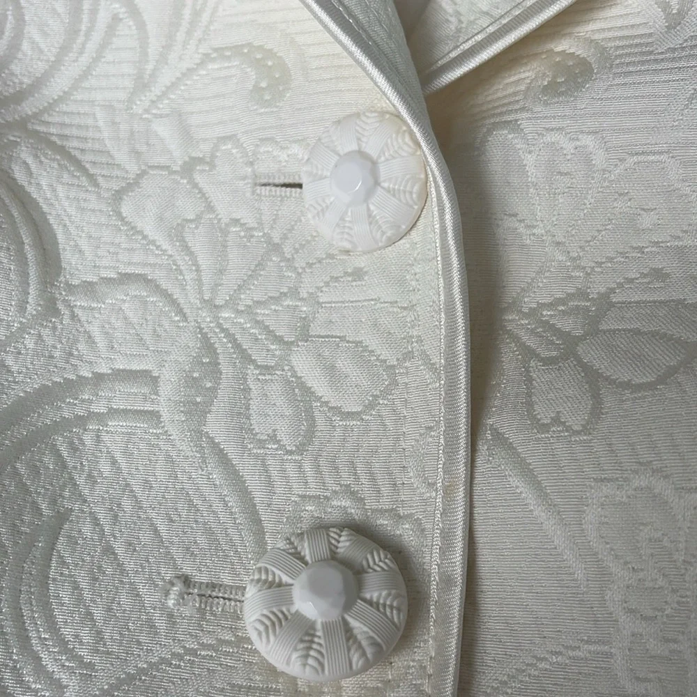 Tribal embossed floral